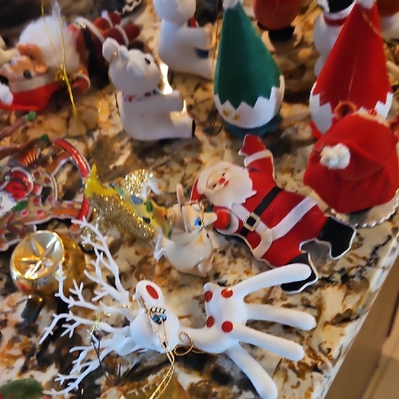 Set of over 45 Festive Christmas Ornaments Collection from the 1950's. - Picture 8 of 12